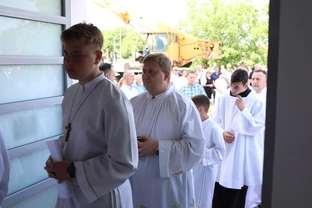 Po prvi puta zazvonila nova zvona sa tornja vidovačke Župne crkve sv. Ivana Krstitelja