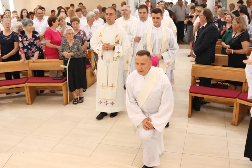 Po prvi puta zazvonila nova zvona sa tornja vidovačke Župne crkve sv. Ivana Krstitelja