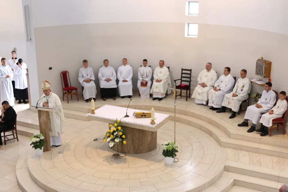 Po prvi puta zazvonila nova zvona sa tornja vidovačke Župne crkve sv. Ivana Krstitelja