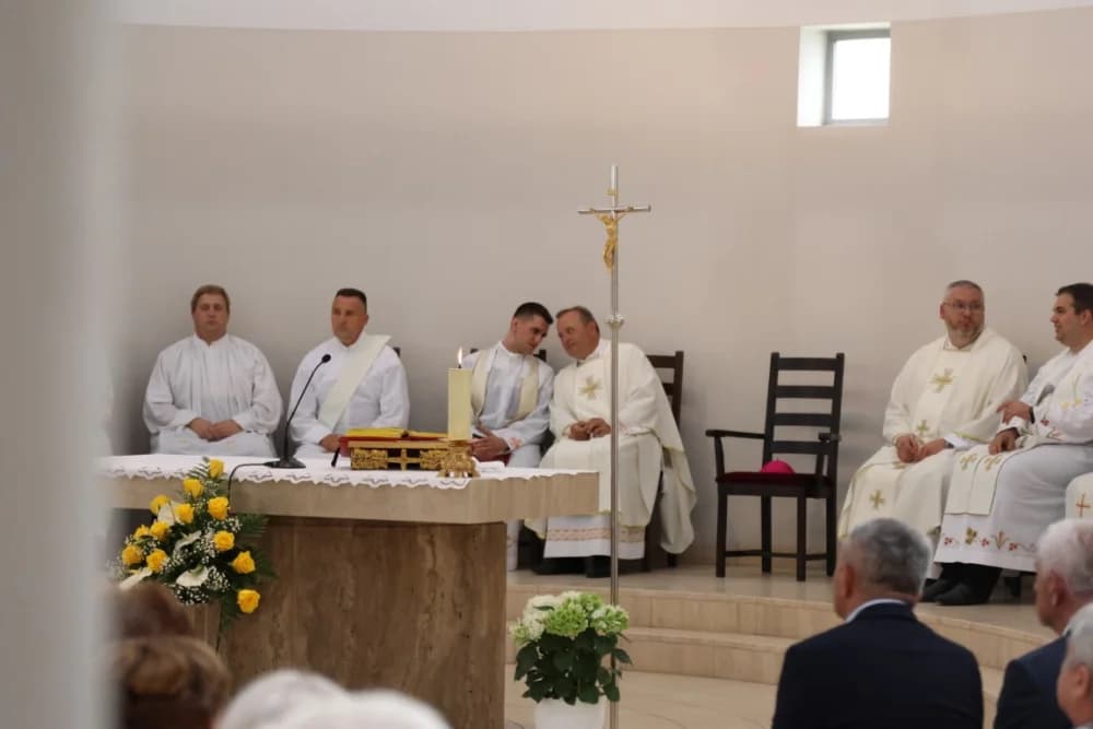Po prvi puta zazvonila nova zvona sa tornja vidovačke Župne crkve sv. Ivana Krstitelja