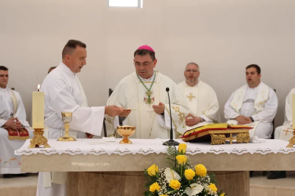 Po prvi puta zazvonila nova zvona sa tornja vidovačke Župne crkve sv. Ivana Krstitelja