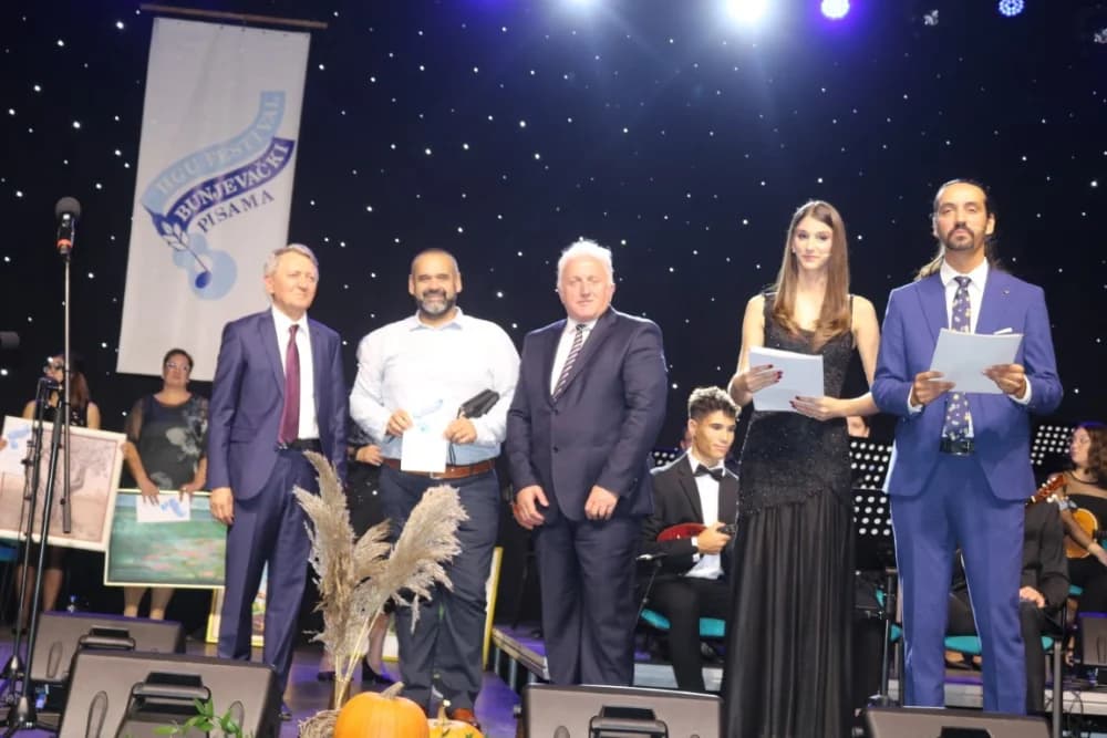 Općina Kaptol bila generalni pokrovitelj subotičkog Festivala, a zapaženo je nastupio Požežanin Luka Samardžić uz Kaptolačke tamburaše /FOTO/