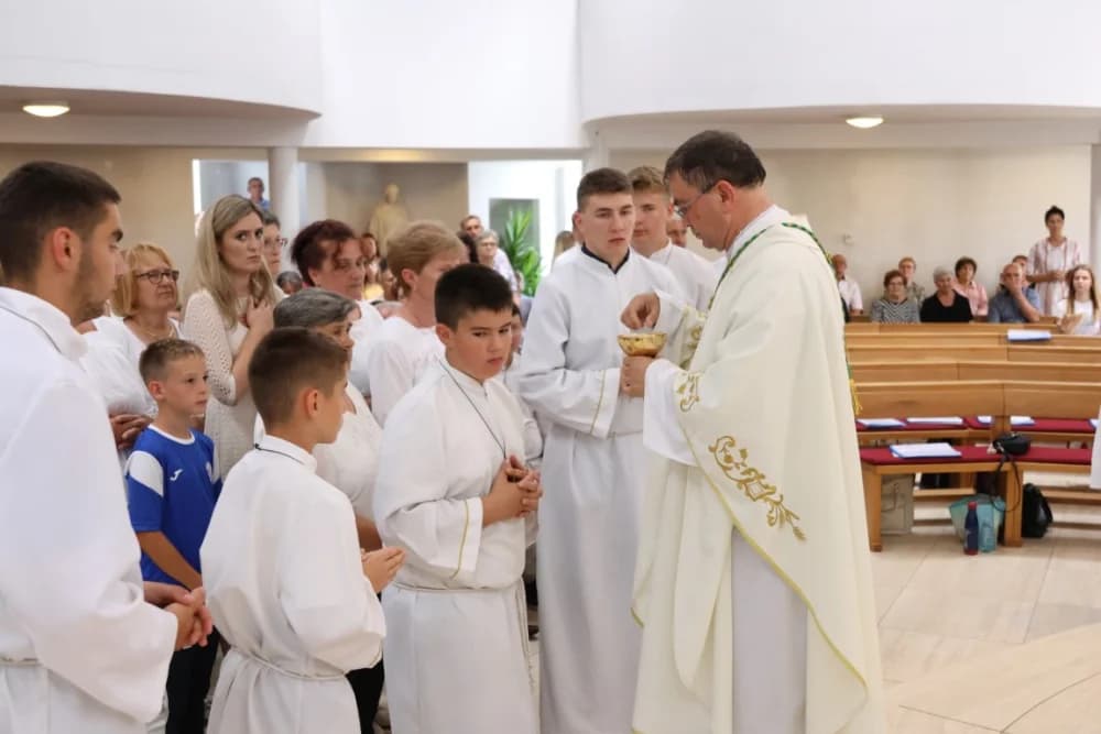 Po prvi puta zazvonila nova zvona sa tornja vidovačke Župne crkve sv. Ivana Krstitelja