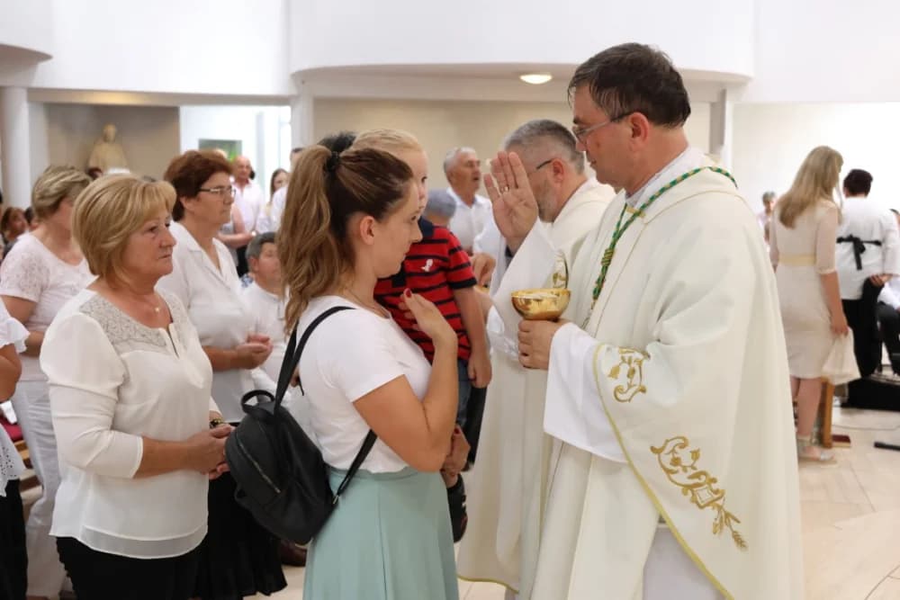 Po prvi puta zazvonila nova zvona sa tornja vidovačke Župne crkve sv. Ivana Krstitelja