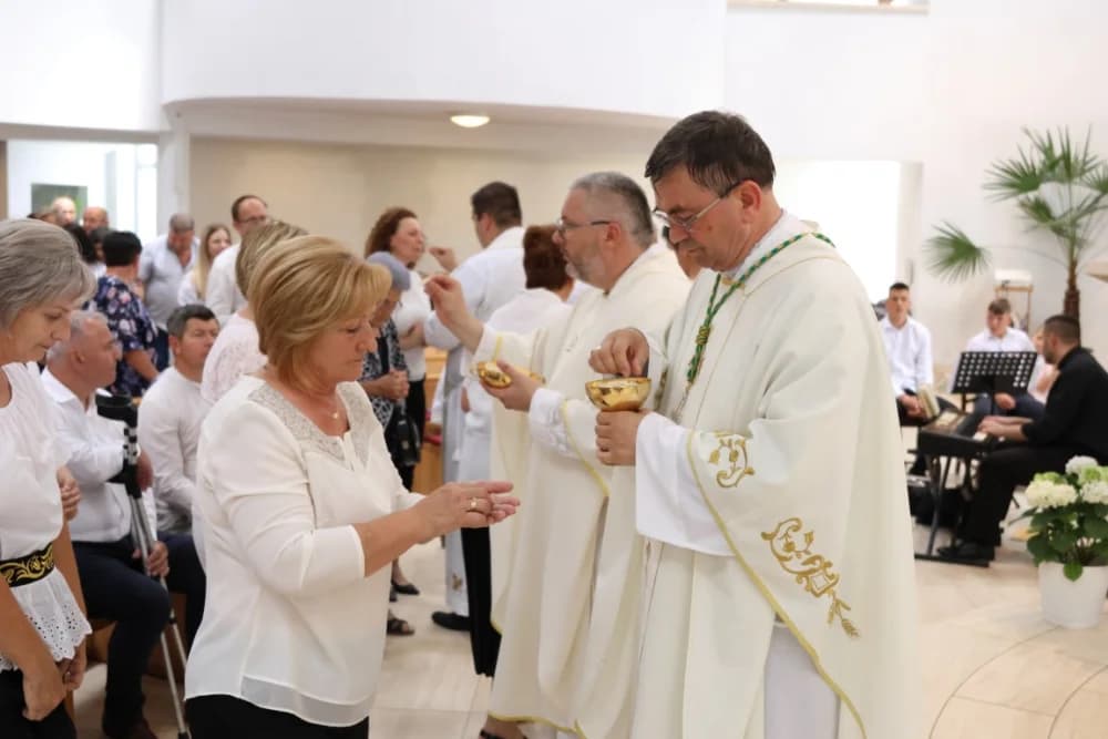 Po prvi puta zazvonila nova zvona sa tornja vidovačke Župne crkve sv. Ivana Krstitelja