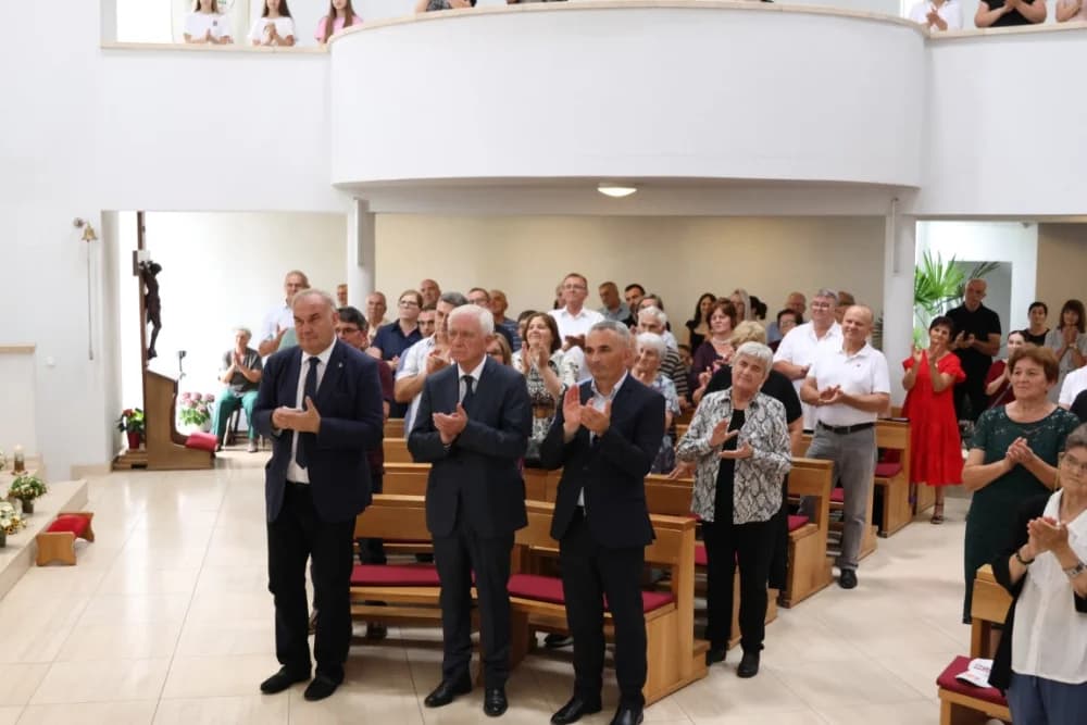 Po prvi puta zazvonila nova zvona sa tornja vidovačke Župne crkve sv. Ivana Krstitelja