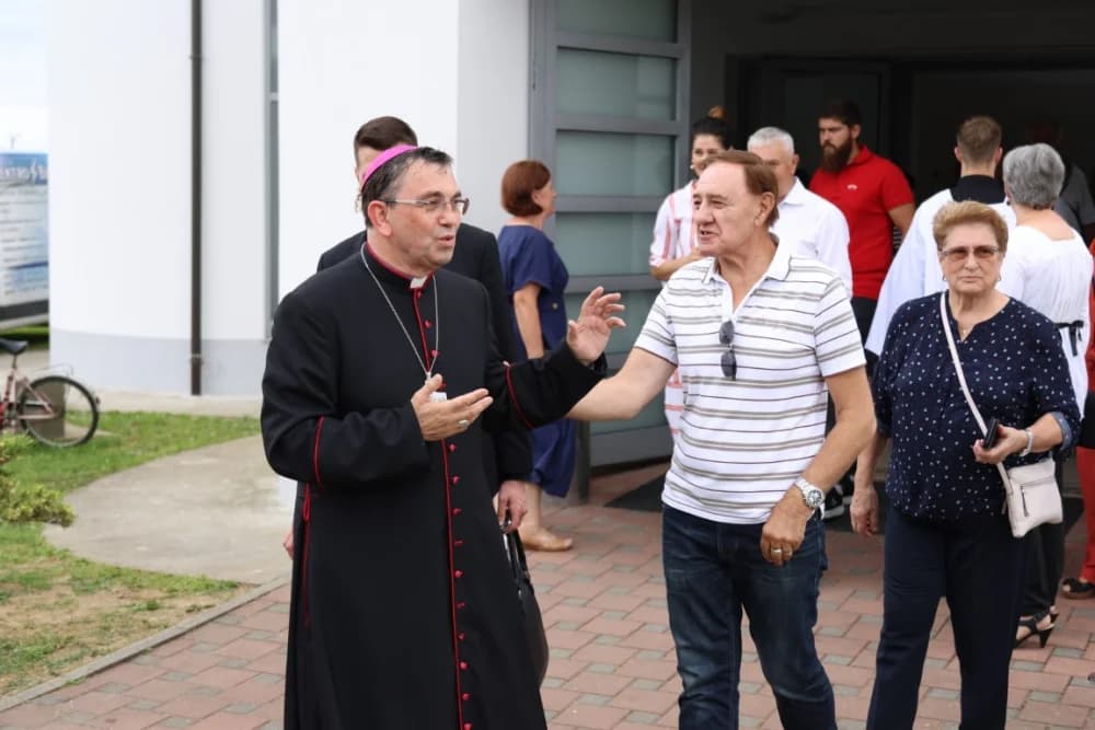 Po prvi puta zazvonila nova zvona sa tornja vidovačke Župne crkve sv. Ivana Krstitelja