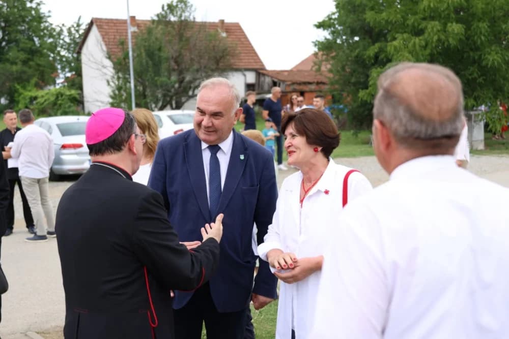 Po prvi puta zazvonila nova zvona sa tornja vidovačke Župne crkve sv. Ivana Krstitelja