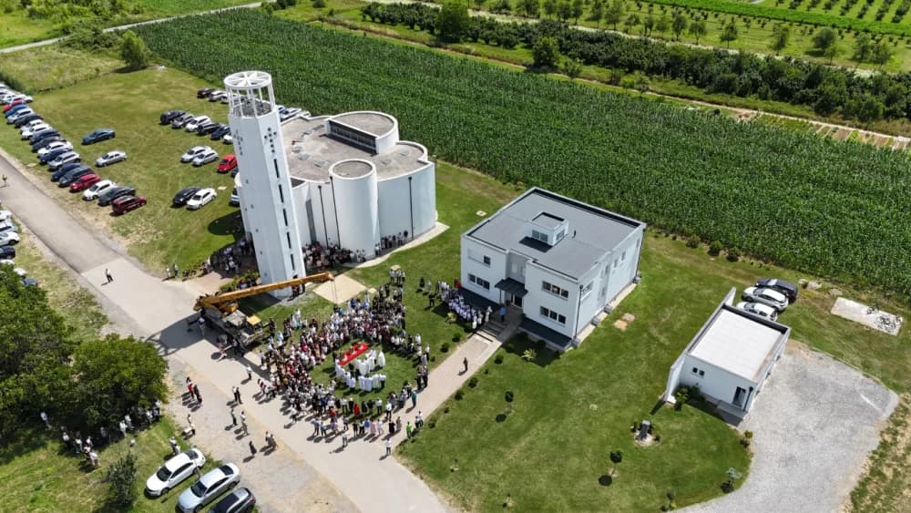 Po prvi puta zazvonila nova zvona sa tornja vidovačke Župne crkve sv. Ivana Krstitelja