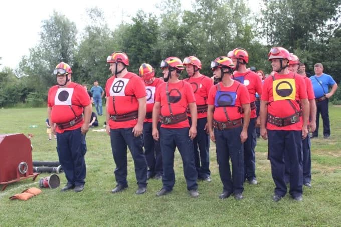 /FOTO-VIDEO/ Na gradskom vatrogasnom natjecanju djece, podmlatka, mladeži i članova sudjelovalo 15 ekipa