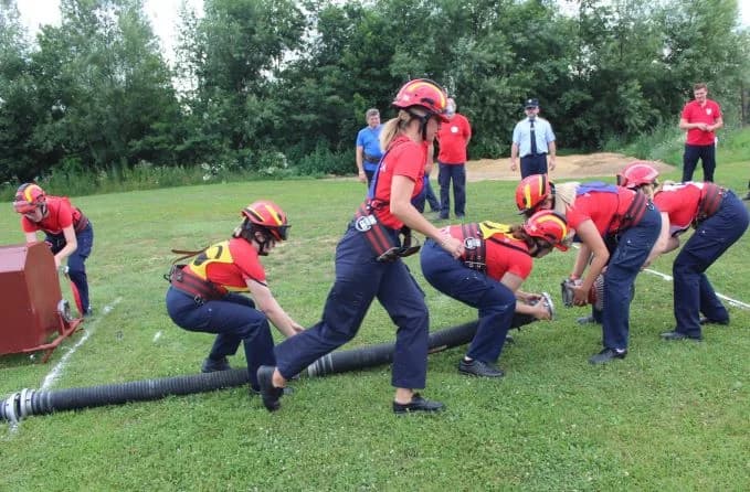 /FOTO-VIDEO/ Na gradskom vatrogasnom natjecanju djece, podmlatka, mladeži i članova sudjelovalo 15 ekipa