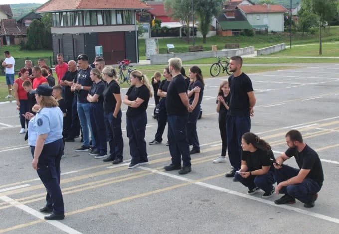 /FOTO-VIDEO/ Na gradskom vatrogasnom natjecanju djece, podmlatka, mladeži i članova sudjelovalo 15 ekipa