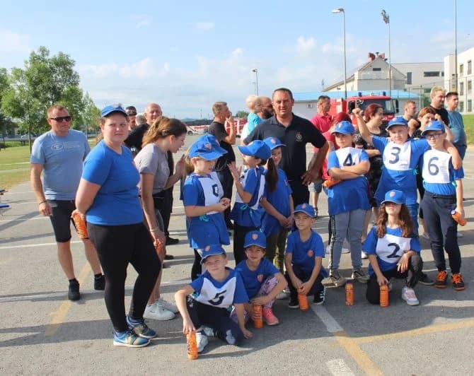 /FOTO-VIDEO/ Na gradskom vatrogasnom natjecanju djece, podmlatka, mladeži i članova sudjelovalo 15 ekipa