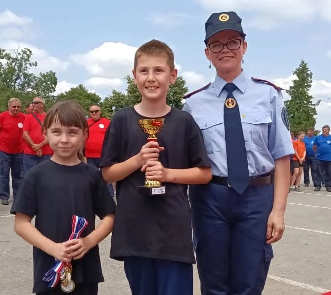 /FOTO-VIDEO/ Na gradskom vatrogasnom natjecanju djece, podmlatka, mladeži i članova sudjelovalo 15 ekipa