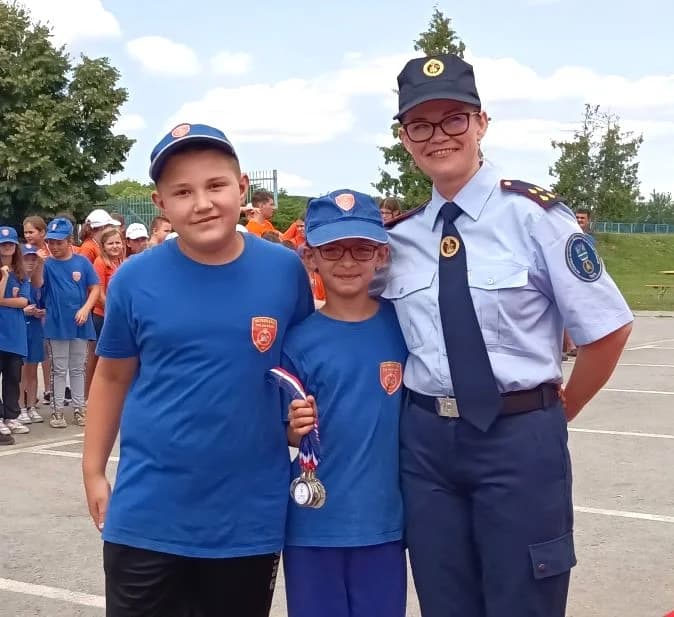 /FOTO-VIDEO/ Na gradskom vatrogasnom natjecanju djece, podmlatka, mladeži i članova sudjelovalo 15 ekipa