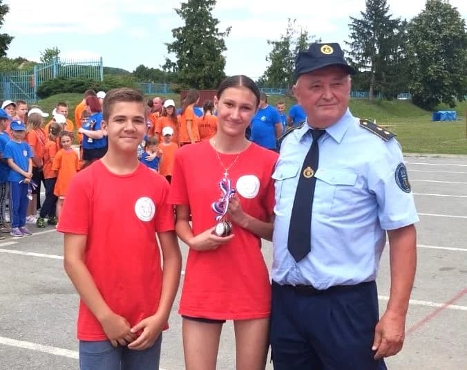 /FOTO-VIDEO/ Na gradskom vatrogasnom natjecanju djece, podmlatka, mladeži i članova sudjelovalo 15 ekipa