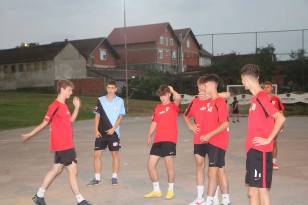 TURNIR U ZAGRAĐU: Pobjednik ekipa Žvaljavci ispred momčadi Krajačići i Šedo Zeba Gradac