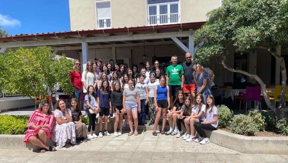 Prva skupina učenika na ljetovanju u Baškoj