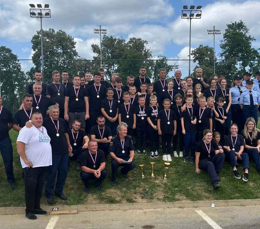 Vatrogasne ekipe iz Sulkovaca kući donijele tri zlatne i dvije srebrne medalje: „Kao malo društvo dokazujemo da puno toga možemo“