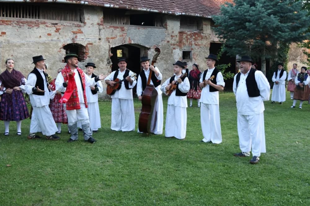 KAPITALNO IZDANJE: Općina Kaptol čuvajući ostavštinu objavila reprezentativnu monografiju Ivo Čakalić