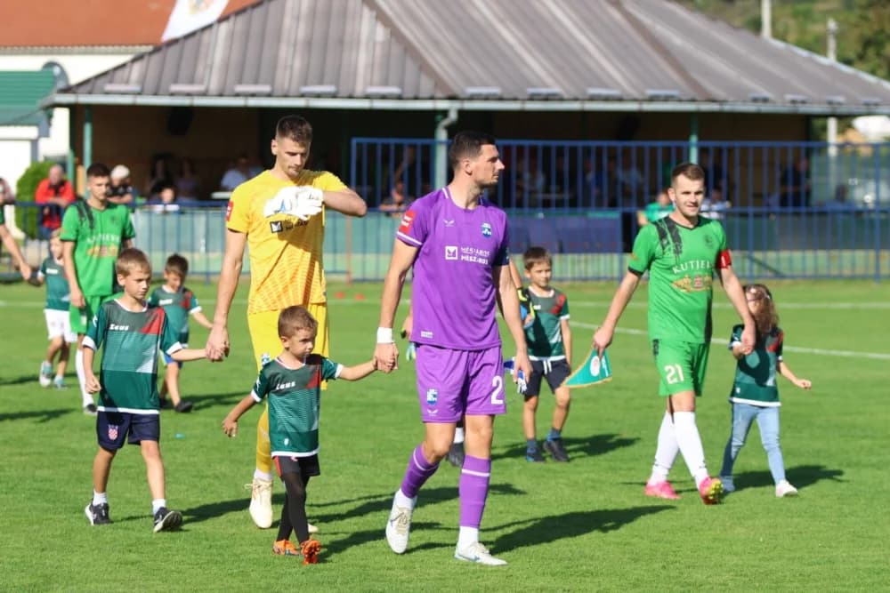 /FOTOGALERIJA/ NK Kutjevo - NK Osijek 1:4