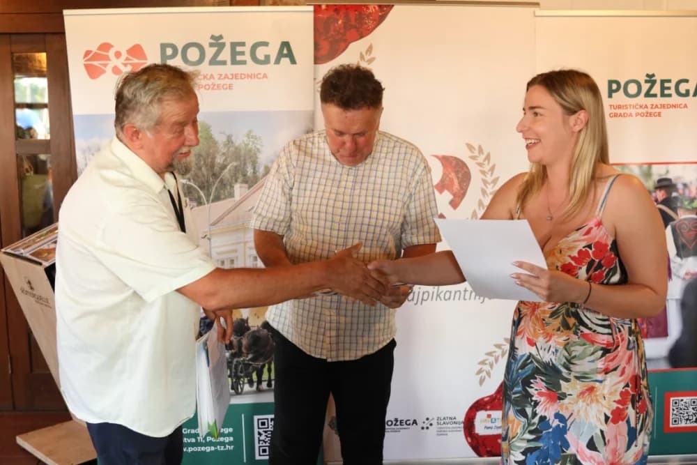44. POŽEŠKA KULENIJADA:  Pobjednica Našičanka Iva Mihalj, a šest kulenara dobilo zlatne plakete