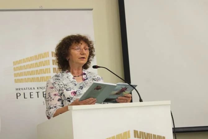 PIKNIK S KNJIGAMA: U pleterničkoj Knjižnici održana večer poezije Mire Šulc iz Jakšića