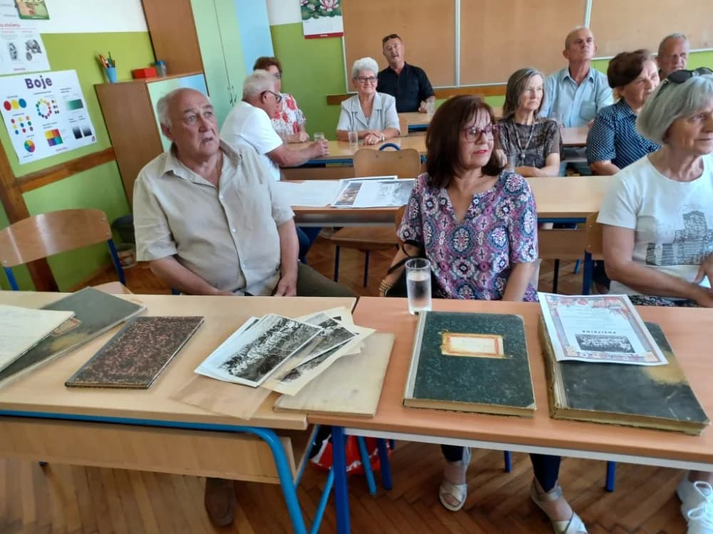 OKUPLJANJE NARAŠTAJA: Generacija učenika s početka šezdesetih godina opet zajedno