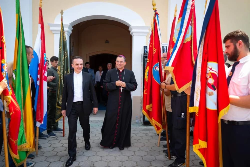 Kaptolčani izrazili veliku srdačnost novom požeškom biskupu Ivi u prigodi dolaska u njihovu župu