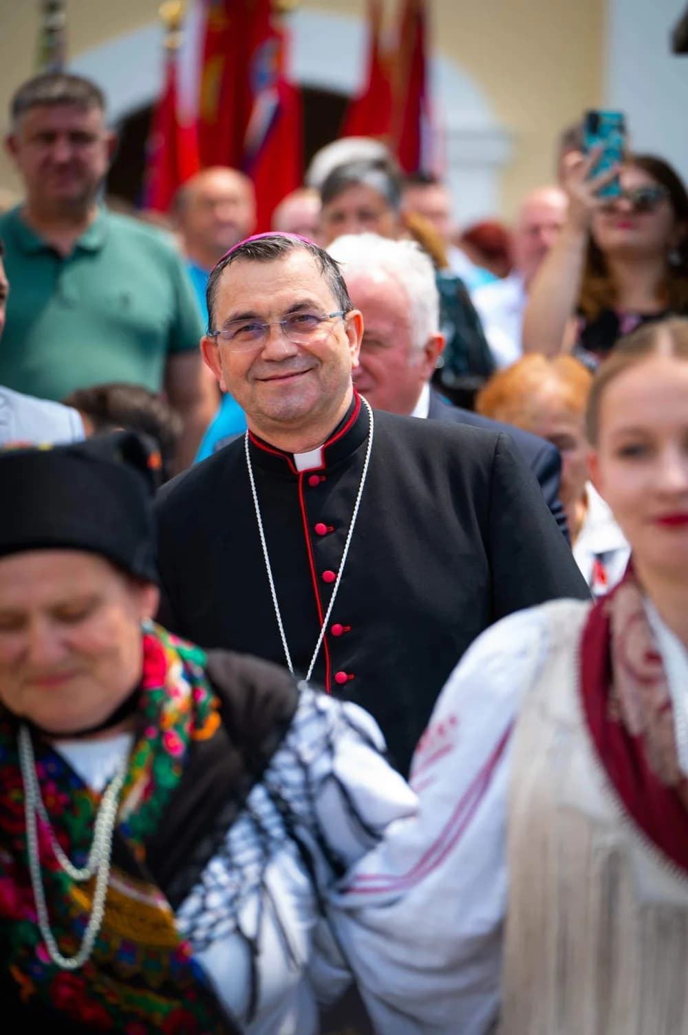 Kaptolčani izrazili veliku srdačnost novom požeškom biskupu Ivi u prigodi dolaska u njihovu župu
