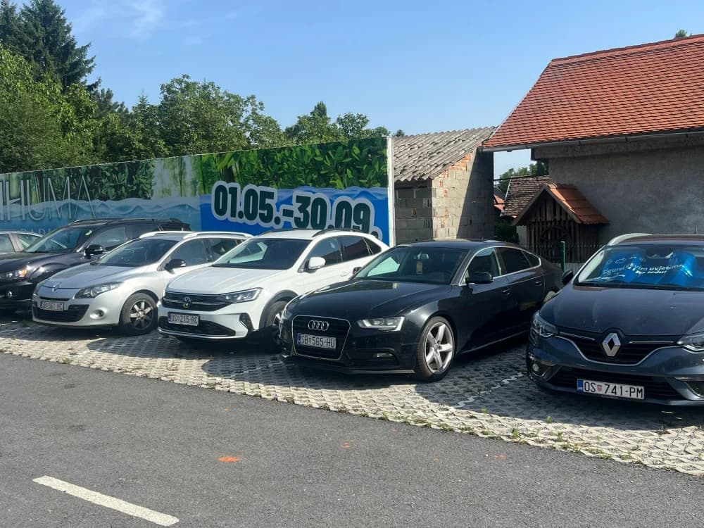 Nezaboravne uspomene iz veličkog aquaparka Shhhuma odnose brojni posjetitelji iz različitih mjesta i u Slavoniji i kontinentalnog dijela Hrvatske