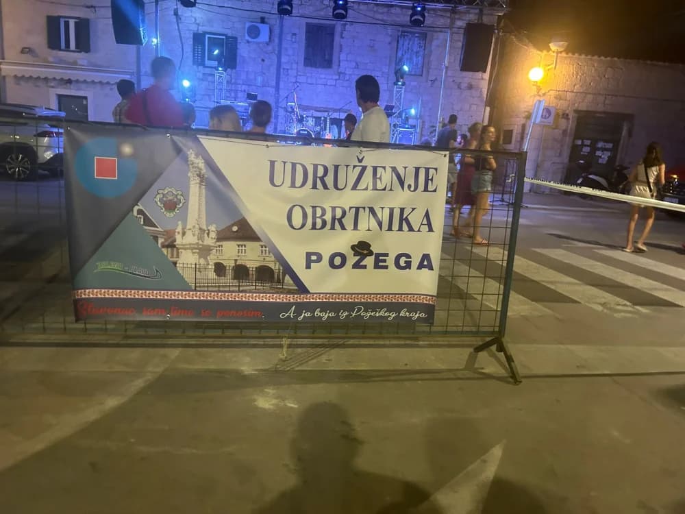 Miris sarme požeških obrtnika širio se u Kaštelima na tradicionalnoj manifestaciji „Eno gastro Kaštela“
