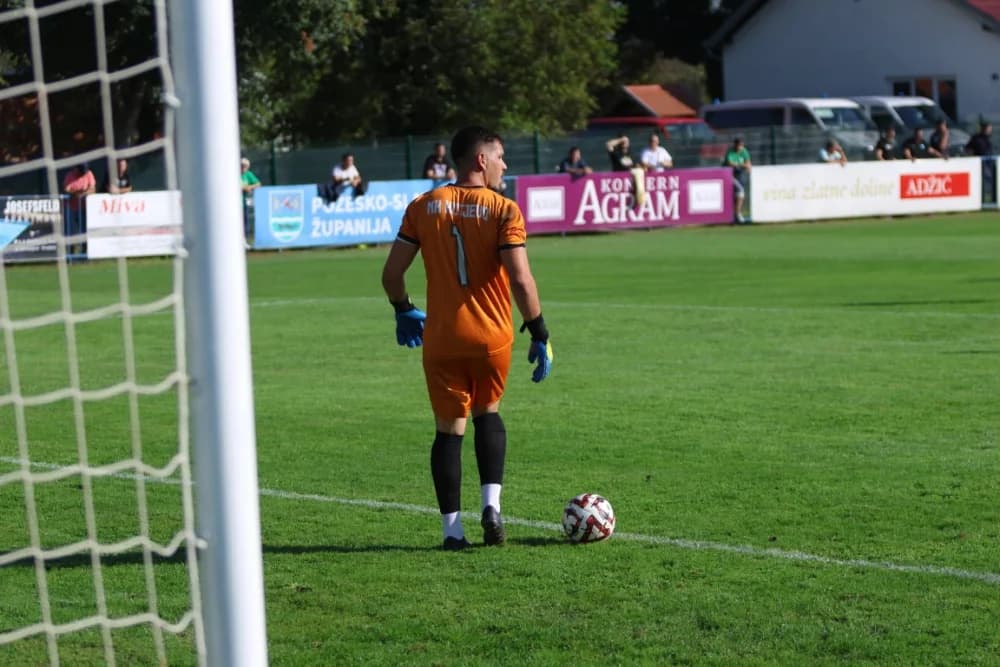 /FOTOGALERIJA/ NK Kutjevo - NK Osijek 1:4