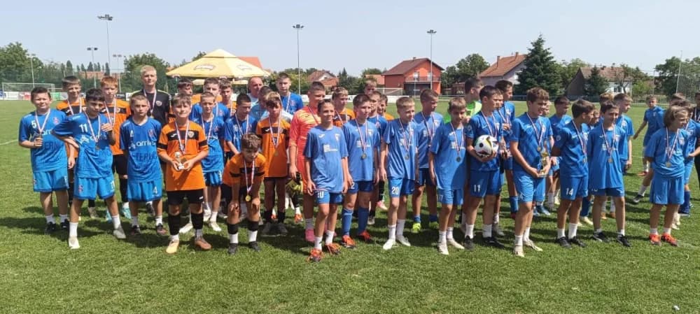 Održan ʼpraznikʼ dječjeg nogometa u Kaptolu: Natjecalo više od 650 djece iz pet županija