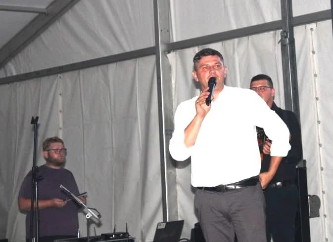 Raznovrsni glazbeni, gastronomski i kulturni sadržaji bili u velikom šatoru u sklopu Međunarodnog konjičkog turnira u Pleternici