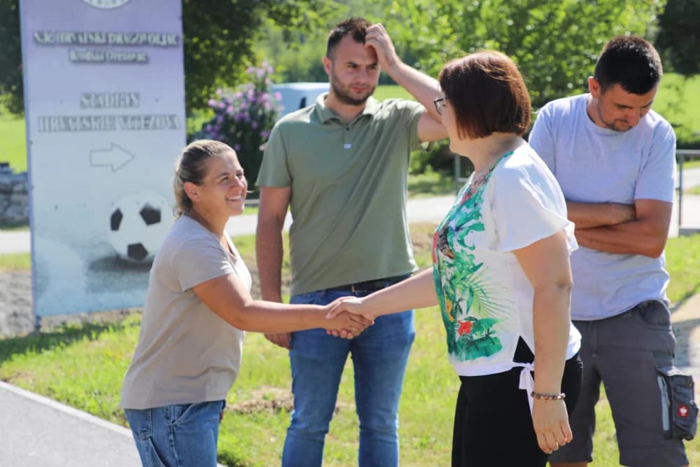 Dovšetak radova na pješačkoj stazi u Brodskom Drenovcu i početak izgradnje ceste Dolač-Smrik u Pleternici