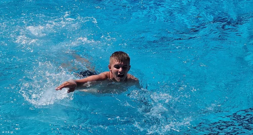 Završila Škola plivanja za djecu s tjelesnim i intelektualnim teškoćama: Svim polaznicima dodijeljene diplome
