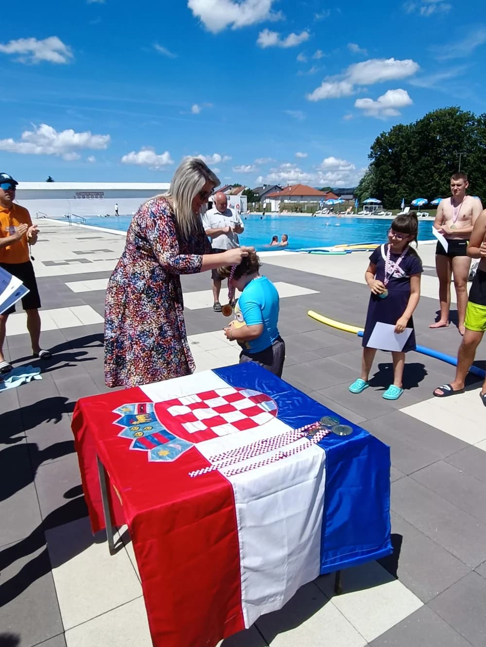 Završila Škola plivanja za djecu s tjelesnim i intelektualnim teškoćama: Svim polaznicima dodijeljene diplome