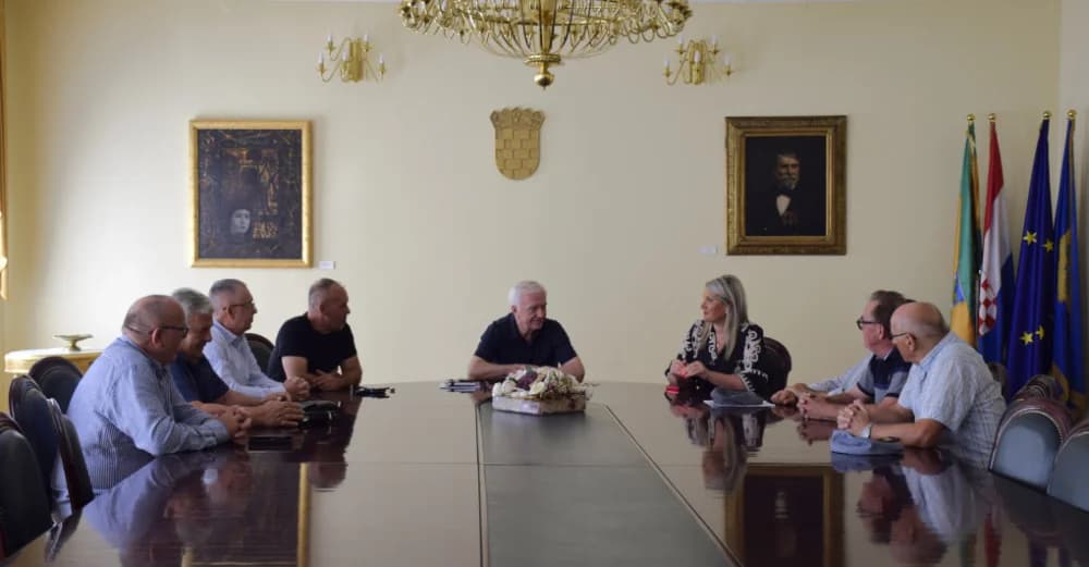 Gradonačelnik Požege dr.sc. Željko Glavić održao sastanak sa braniteljima