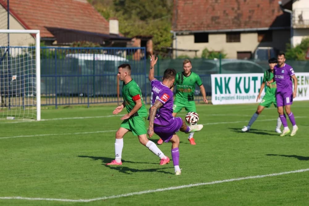 /FOTOGALERIJA/ NK Kutjevo - NK Osijek 1:4