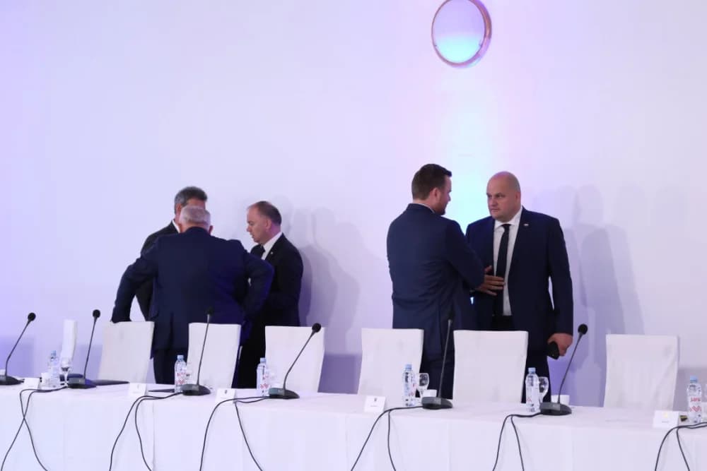 Plodonosna Sjednica Savjeta za Slavoniju u Jakšiću: Uručena Odluka o financiranju Regionalnog distribucijskog centra za voće i povrće u Požegi