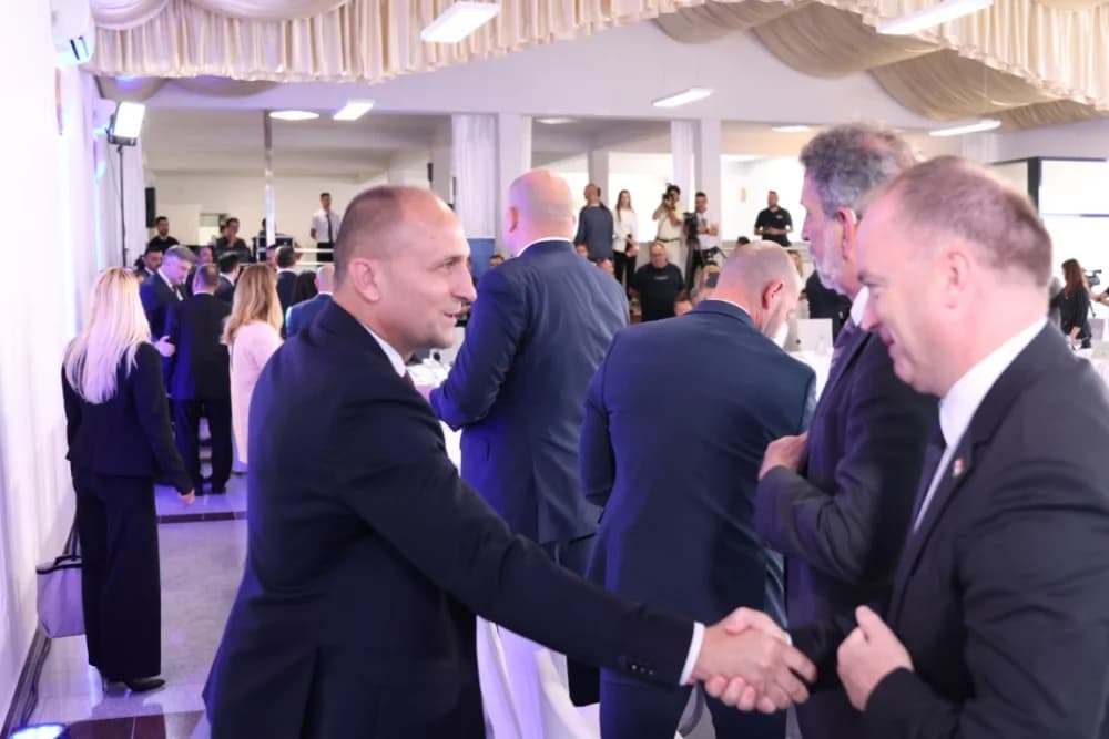 Plodonosna Sjednica Savjeta za Slavoniju u Jakšiću: Uručena Odluka o financiranju Regionalnog distribucijskog centra za voće i povrće u Požegi