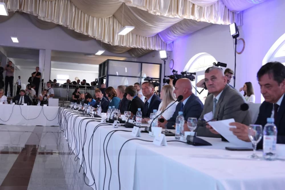 Plodonosna Sjednica Savjeta za Slavoniju u Jakšiću: Uručena Odluka o financiranju Regionalnog distribucijskog centra za voće i povrće u Požegi