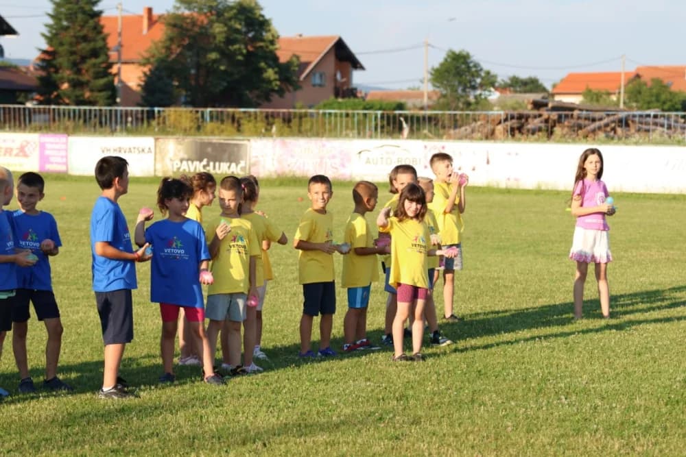 Stotinu mališana sudjelovalo na Ljetnim sportskim igrama djece u Vetovu