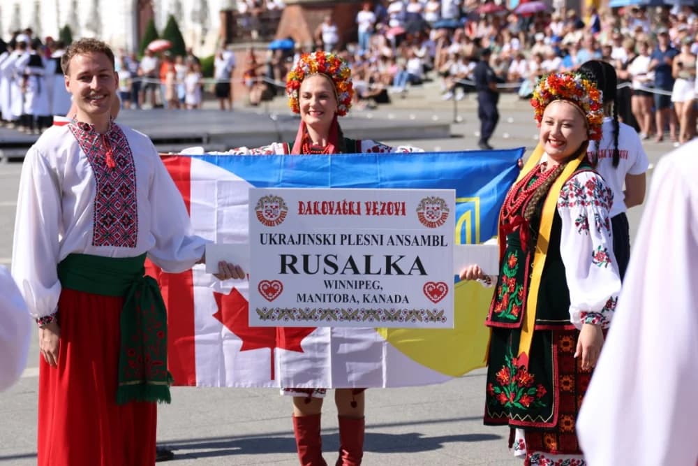 /VELIKA FOTOGALERIJA/ Ljepota tradicije i bogatstvo narodnih običaja dočarana na 58. Đakovačkim vezovima