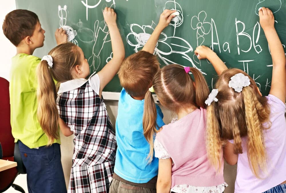 Grad Požega izdvojio više od 100 tisuća eura za pomoć roditeljima školaraca u nabavci školskog pribora i materijala