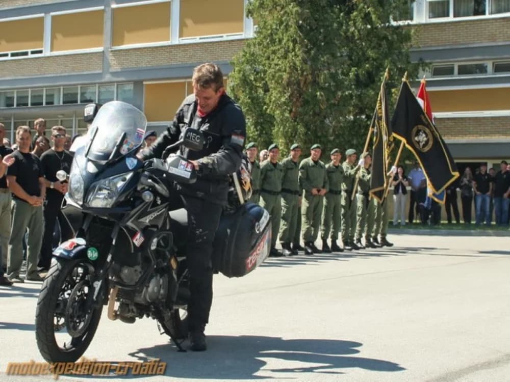 PREDAVANJE NA PAPUKU:  Svjetski avanturist i bajker Robert Koletić prenio svoja iskustva sa svih meridijana
