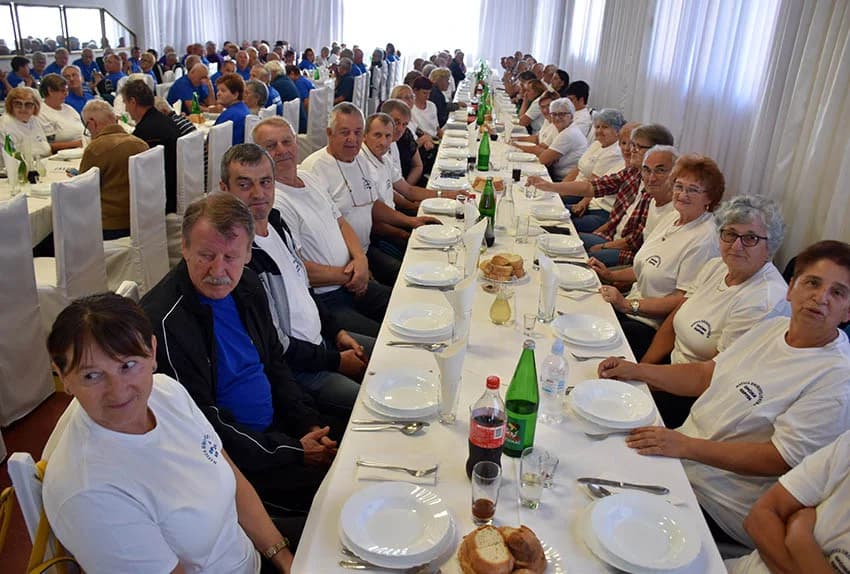 [FOTO] Jakšićani ispred Kaptolčana i brestovačke Orljave pobjednici Sportskih susreta umirovljenika Požeške županije