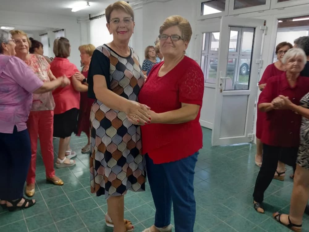 OPET ZABAVA: Uz veličke umirovljenike na zabavi vršnjaci iz Pakraca, Lipika i drugih mjesta