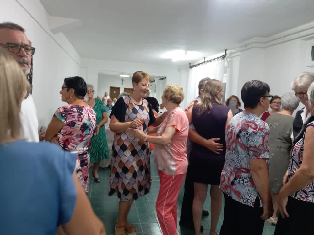 OPET ZABAVA: Uz veličke umirovljenike na zabavi vršnjaci iz Pakraca, Lipika i drugih mjesta